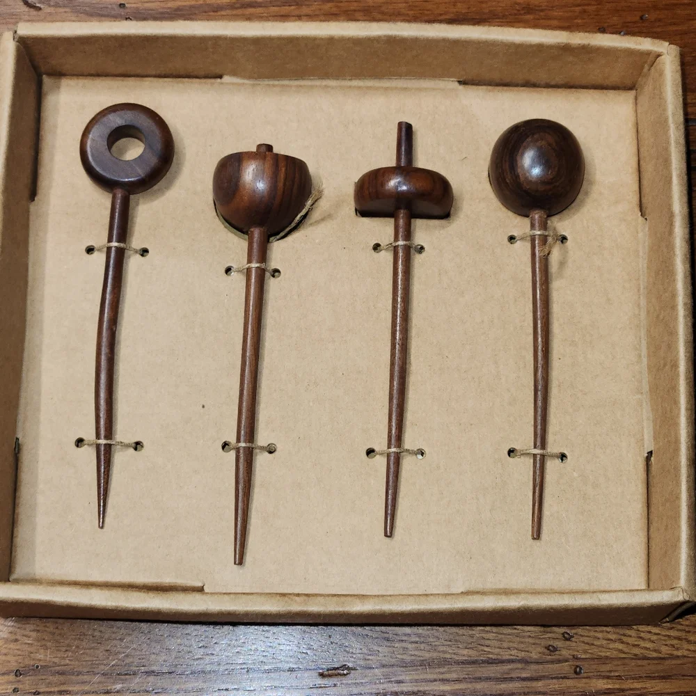 Rare Crate & Barrel Roy Cocktail Picks – Set of 4 – New in Box